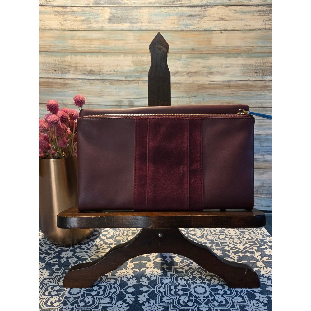 Summer‎ Rose Burgundy Vegan Leather Suede Clutch Purse